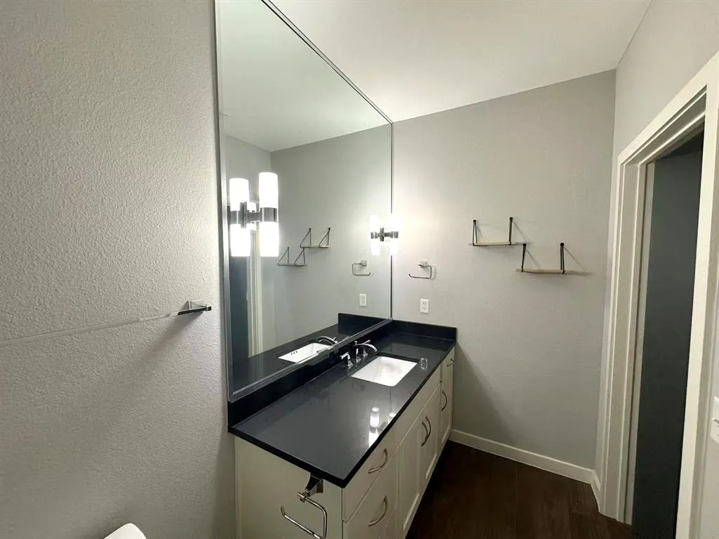 5609 Smu Boulevard #305
