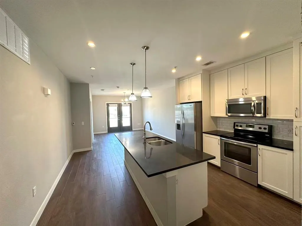 5609 Smu Boulevard #305