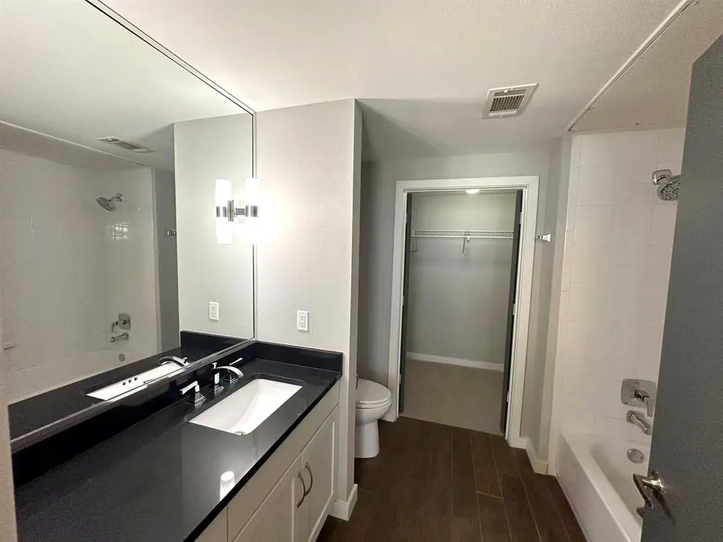 5609 Smu Boulevard #305