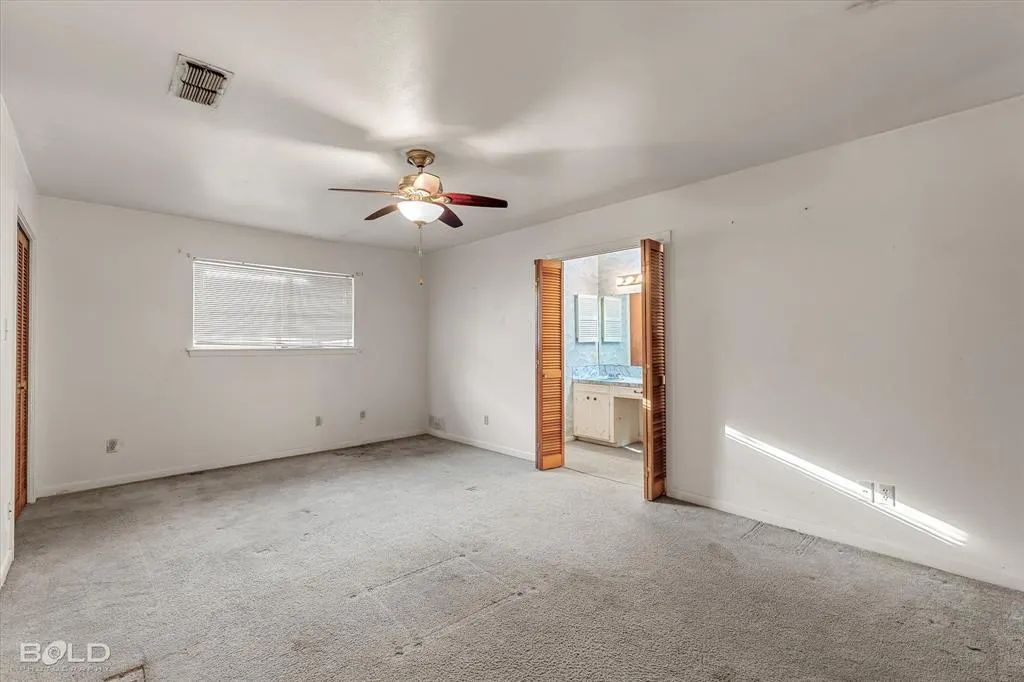6218 Border Lane