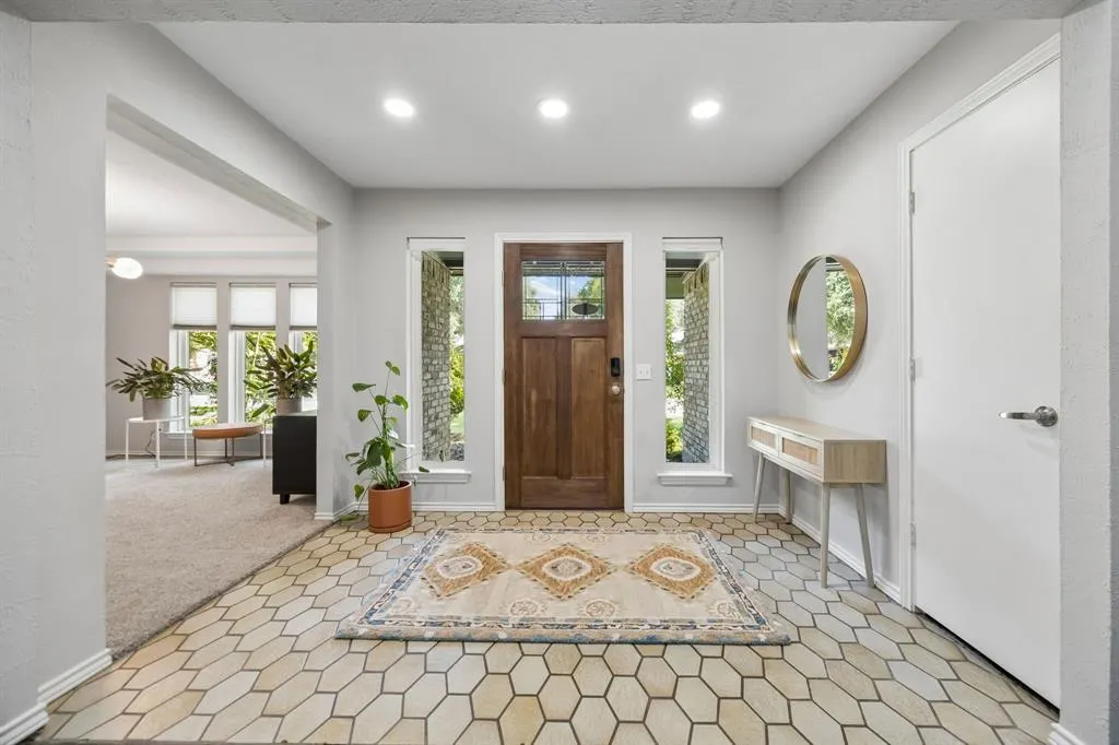 3321 Canoncita Lane