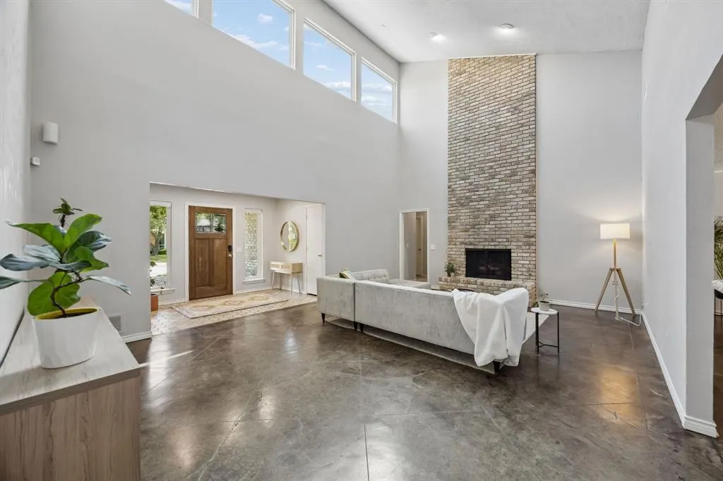 3321 Canoncita Lane