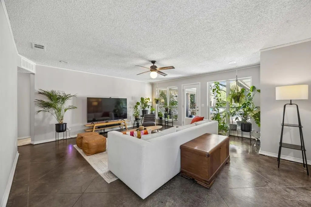 3321 Canoncita Lane