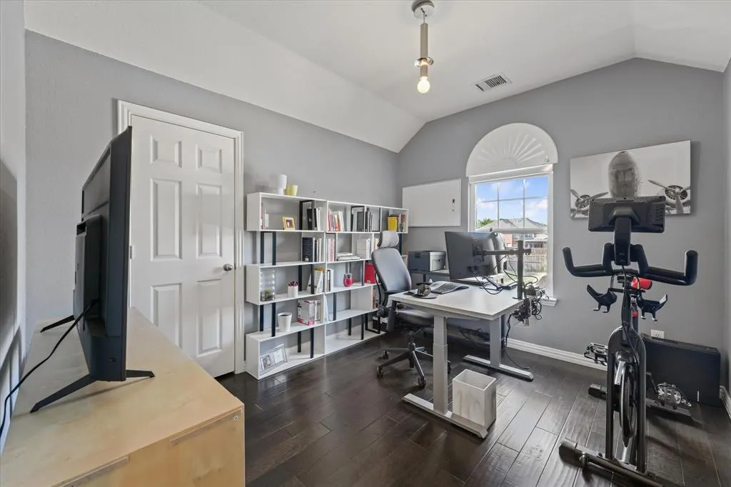 10404 Mateo Trail