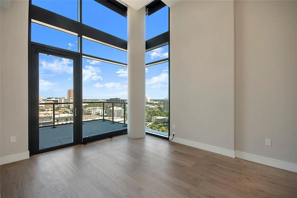 3001 Maple Avenue #2207