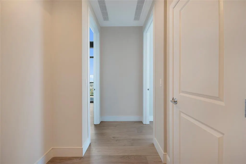 3001 Maple Avenue #2207