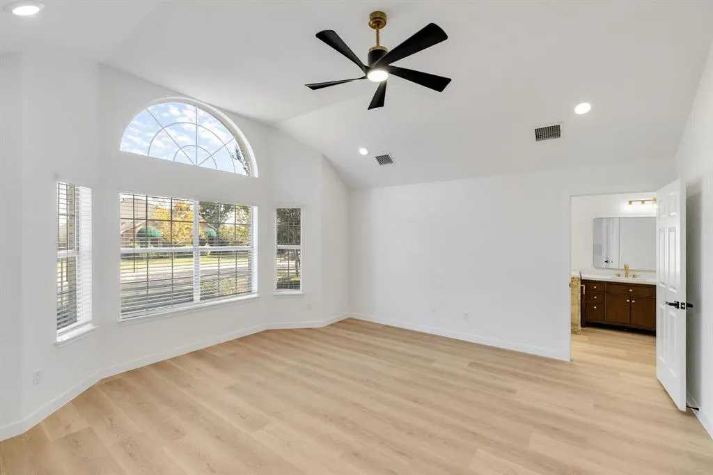 910 Blackstone Drive