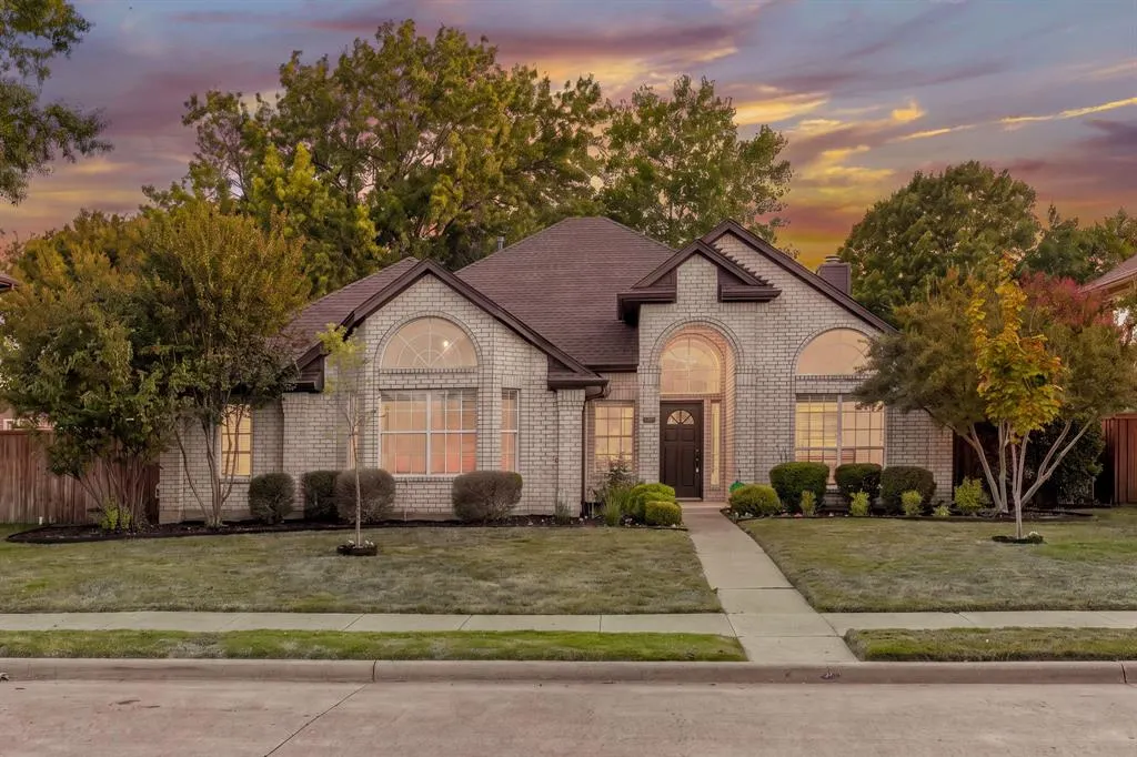 910 Blackstone Drive
