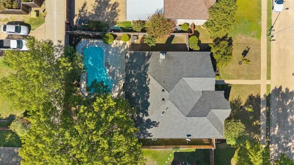 910 Blackstone Drive