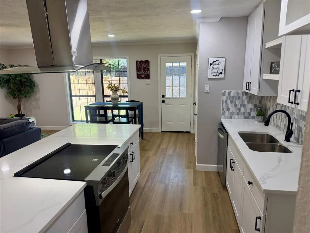 531 Hightrail Drive