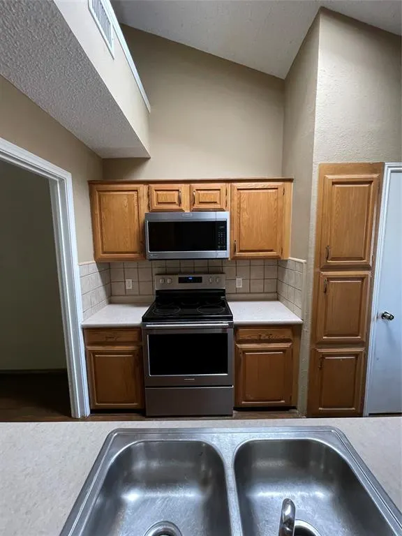2204 W Park Boulevard #3303