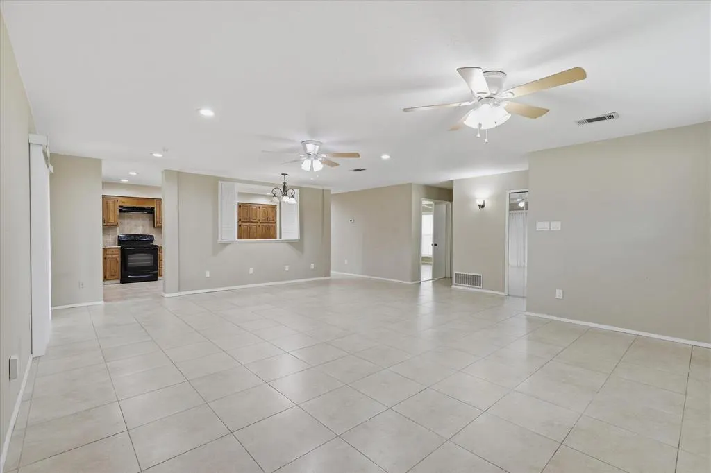 2906 Hazelwood Drive
