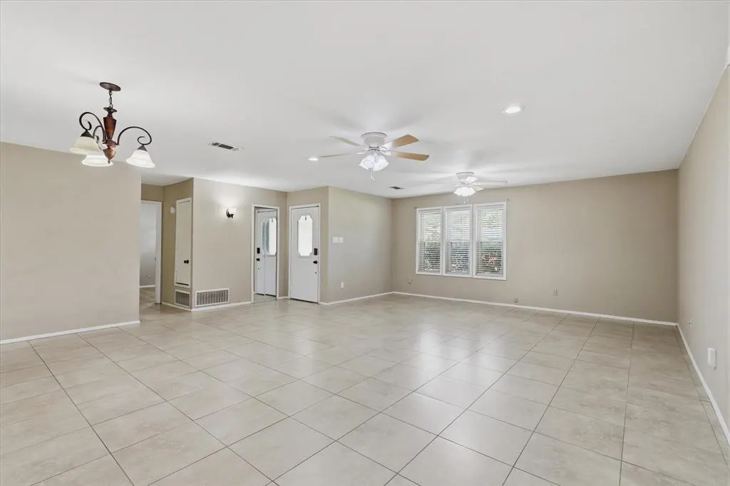 2906 Hazelwood Drive