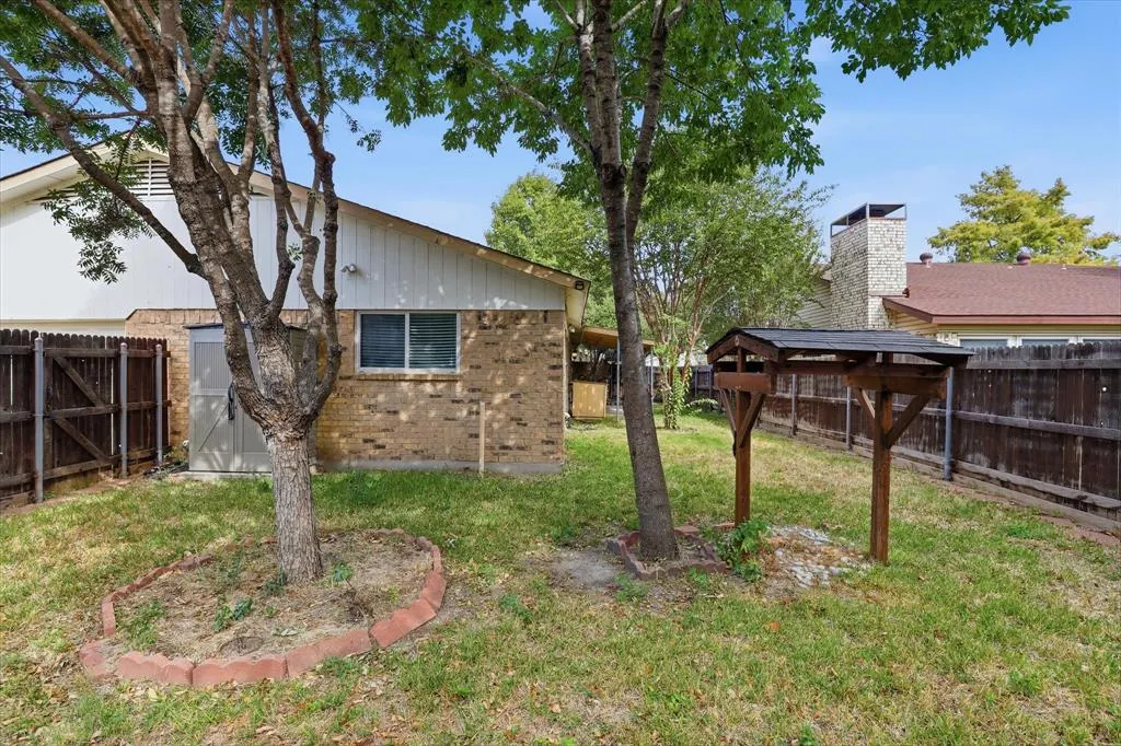 2906 Hazelwood Drive