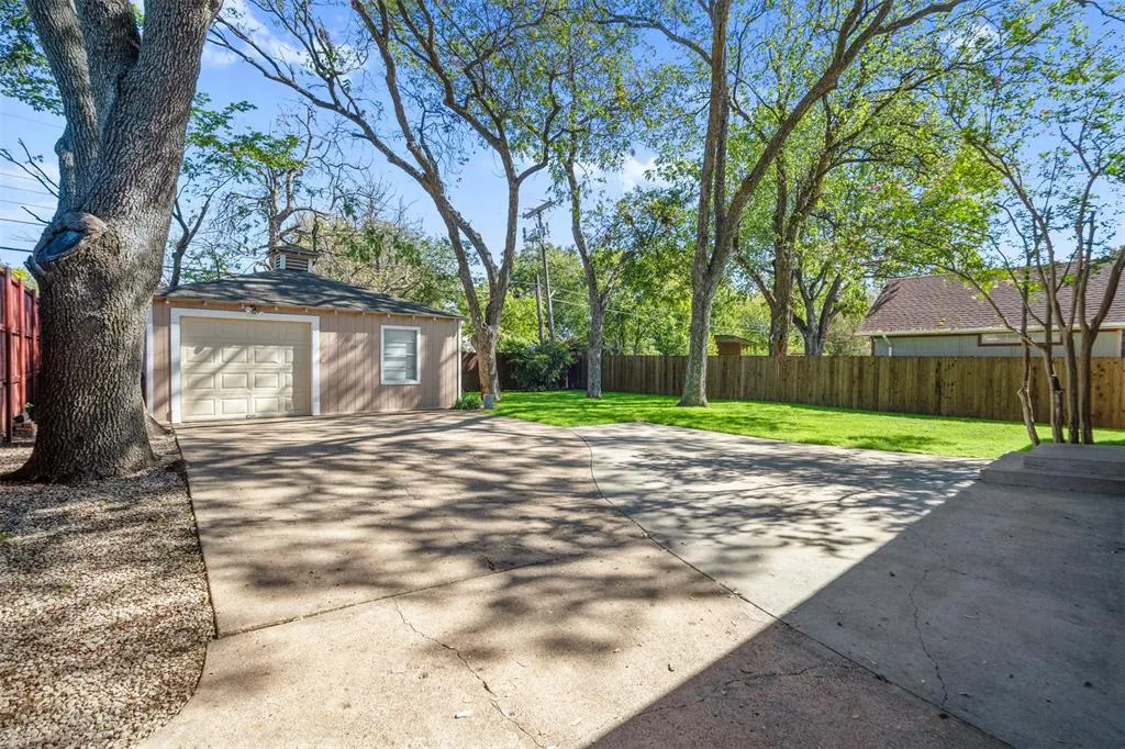 6439 Fisher Road