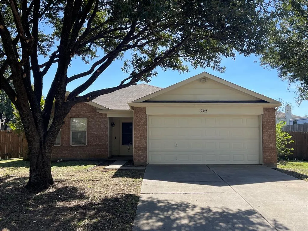 909 Greenbend Drive