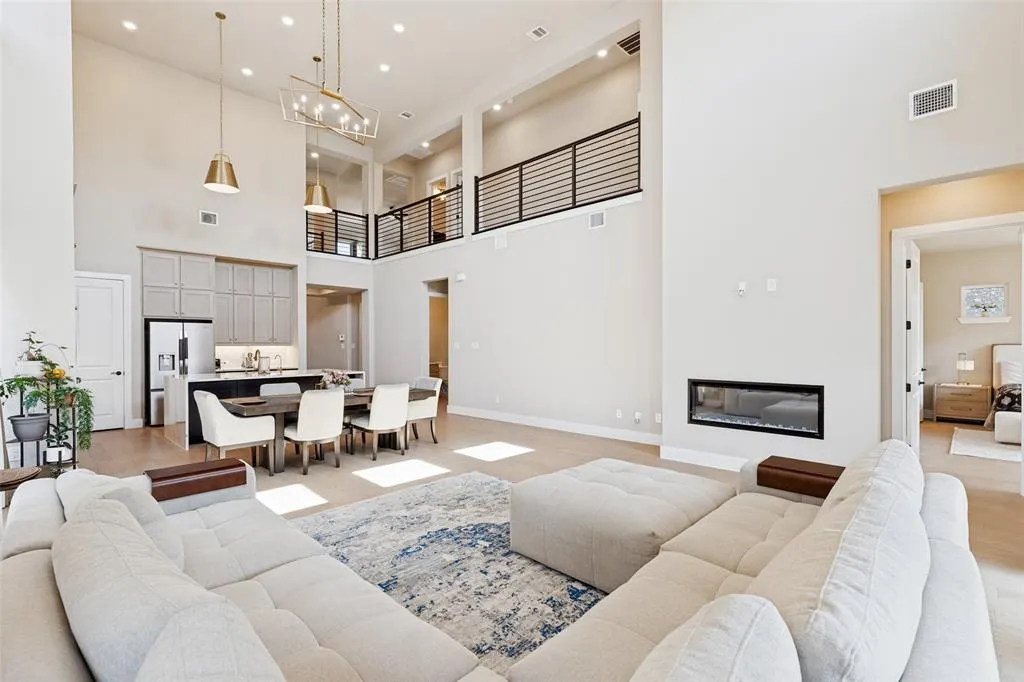 9282 Spindletree Drive