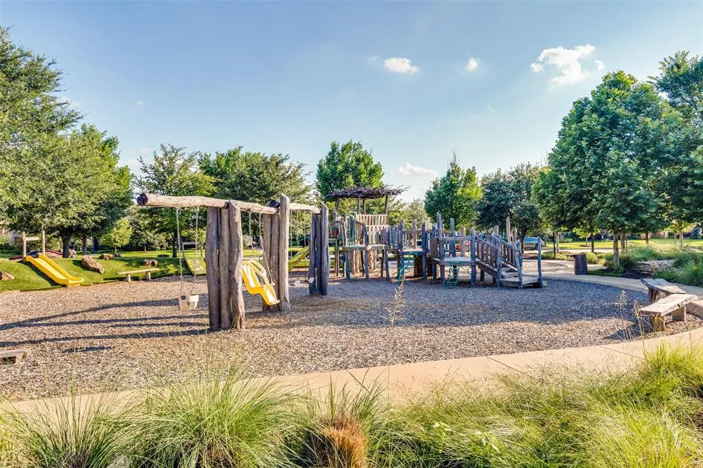 9282 Spindletree Drive