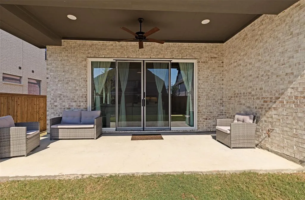 9282 Spindletree Drive