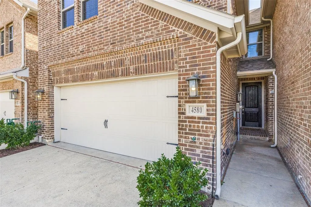 4580 Titus Circle