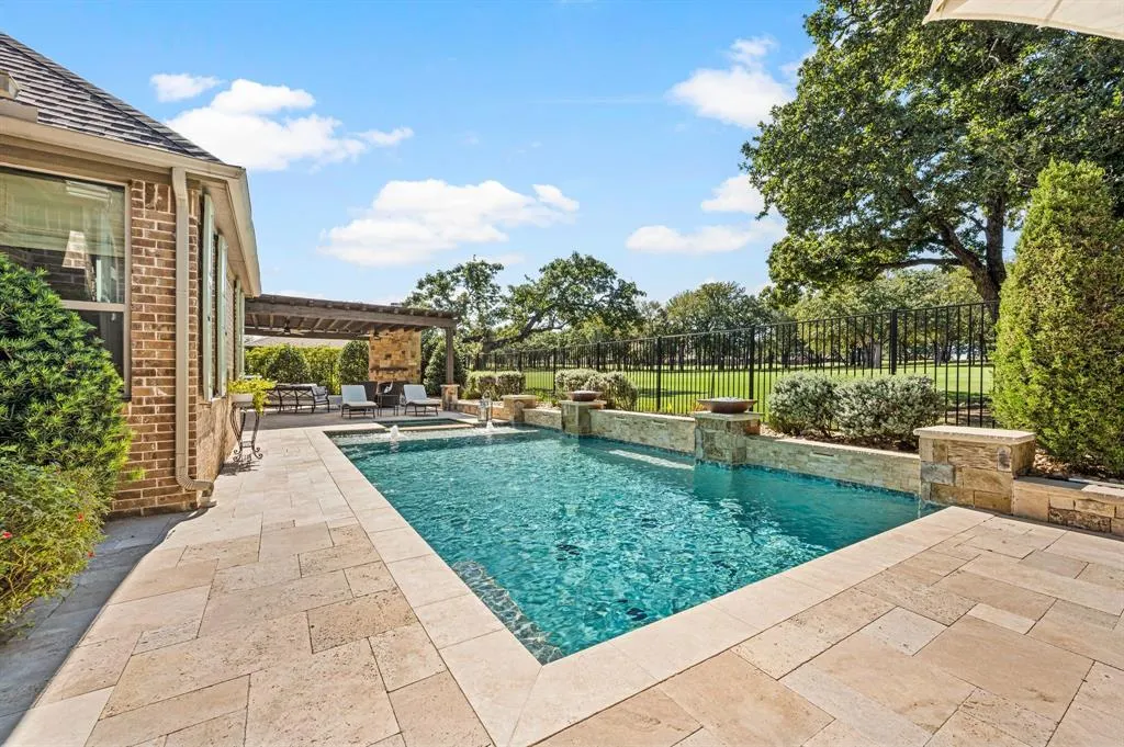 405 Ramsey Trail
