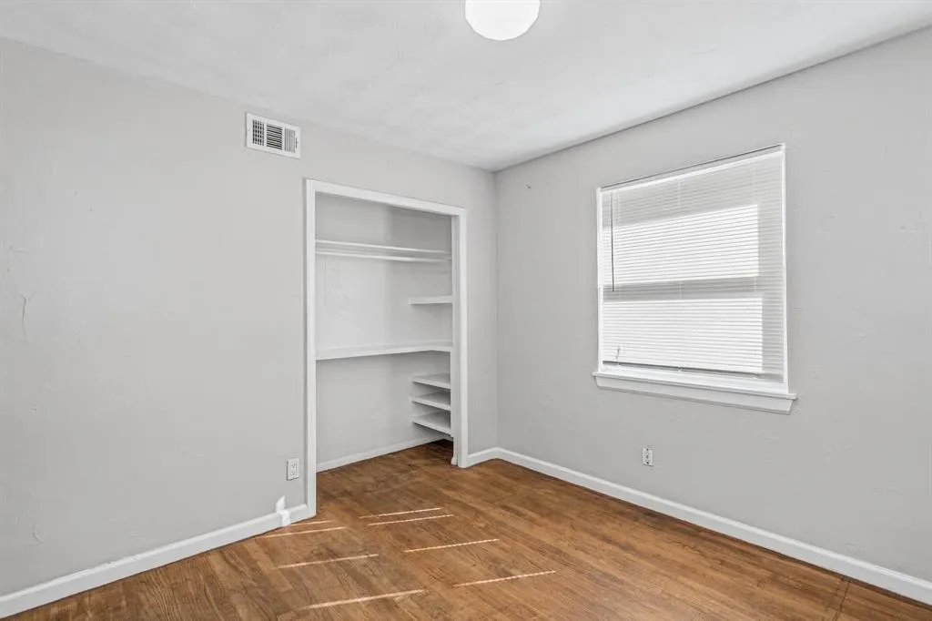 1220 Colfax Circle