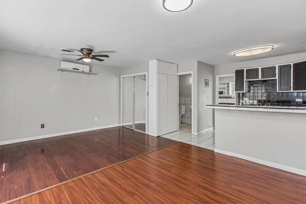 1220 Colfax Circle