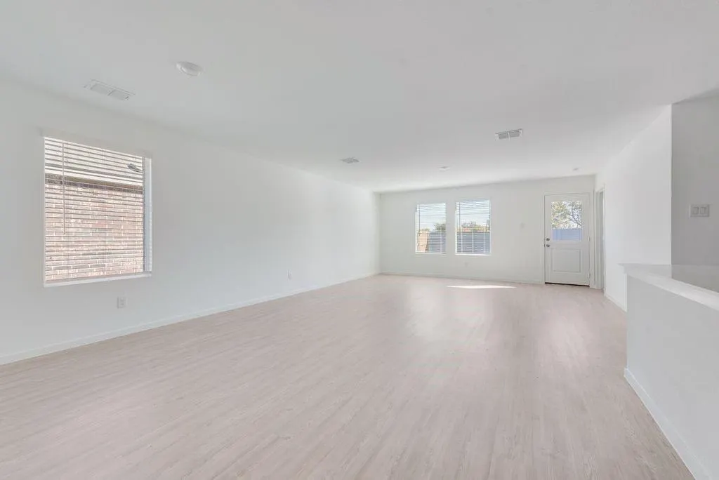 1125 Catclaw Road