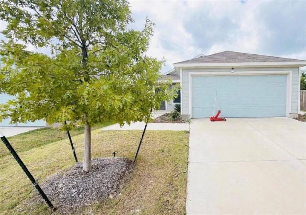 9205 Red Fox Trail