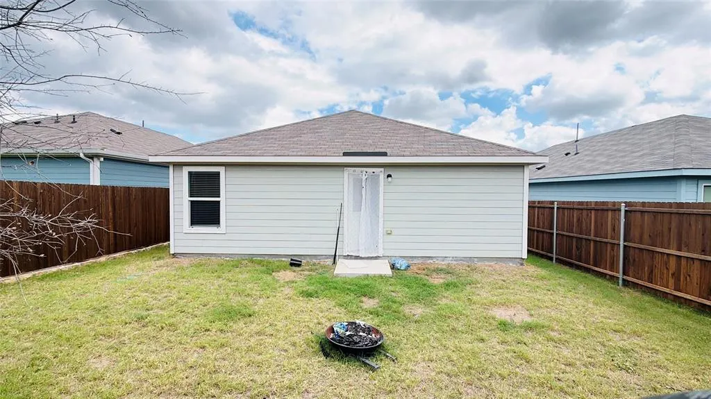 9205 Red Fox Trail