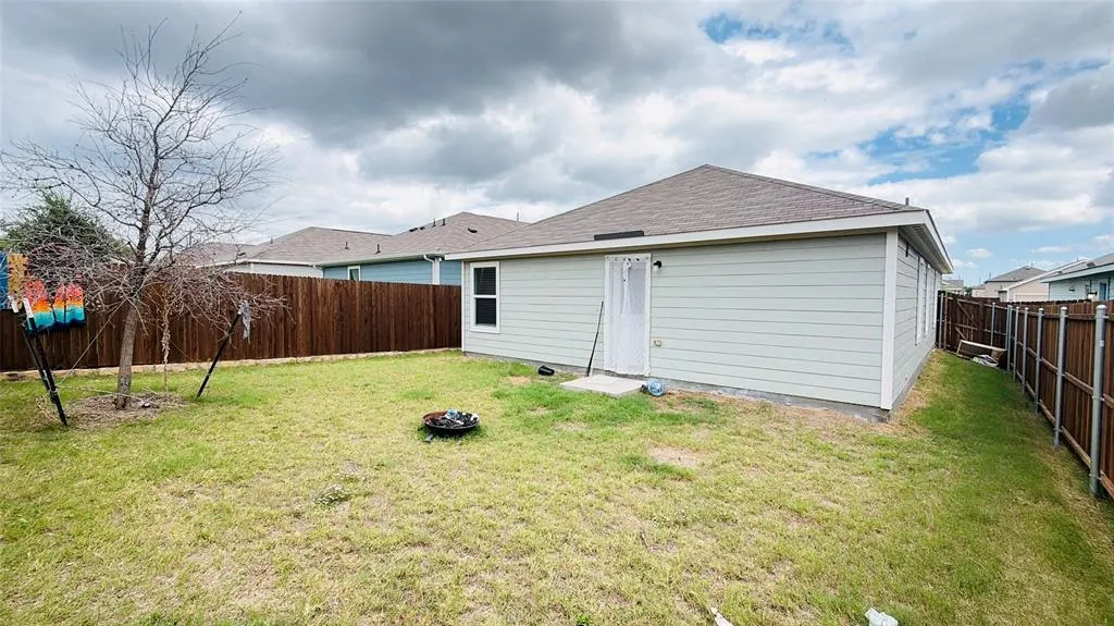 9205 Red Fox Trail