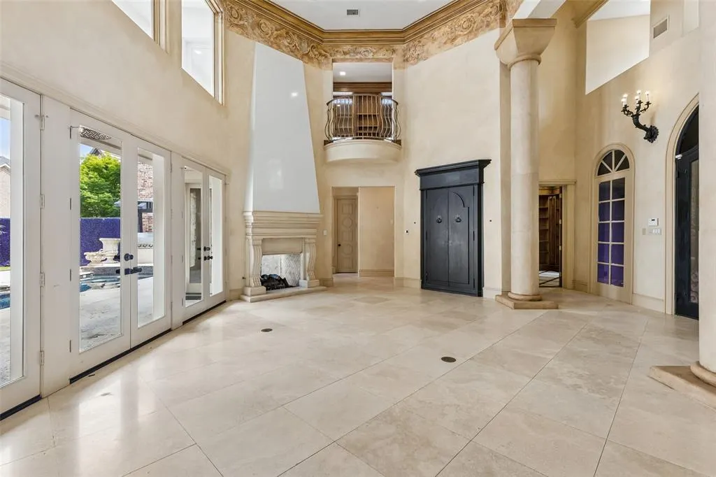 6917 Forest Glen Drive