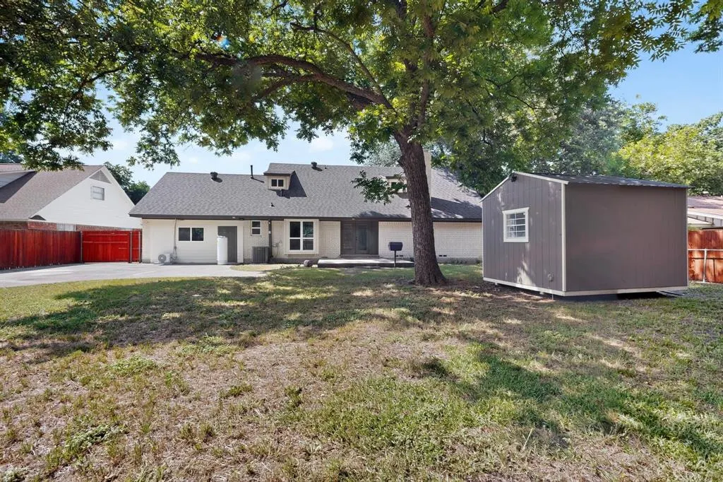 550 Glen Oaks Boulevard