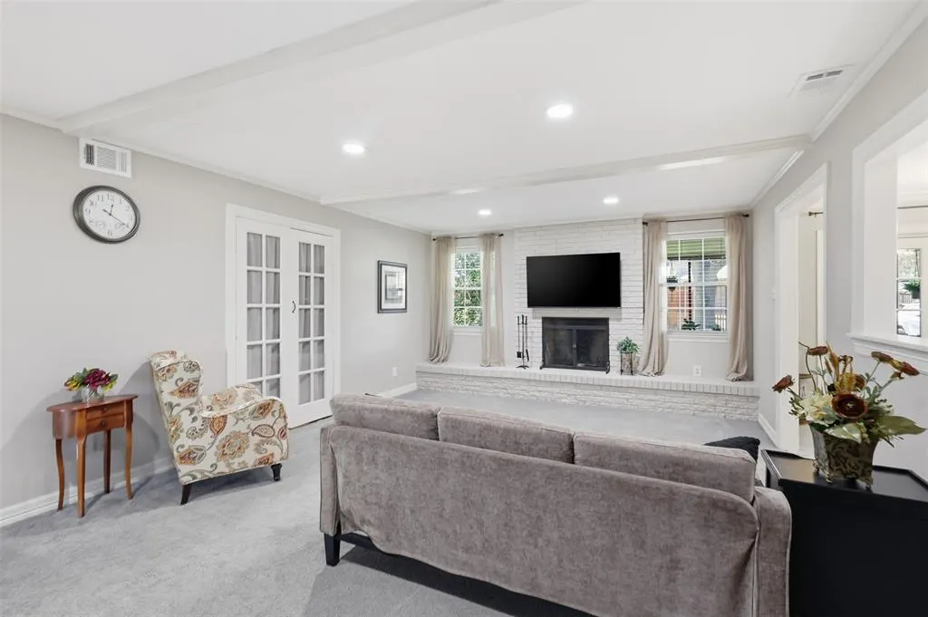 7806 Woodstone Lane