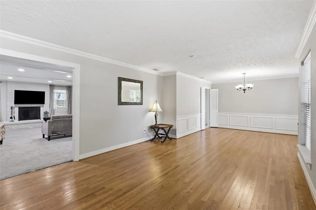 7806 Woodstone Lane