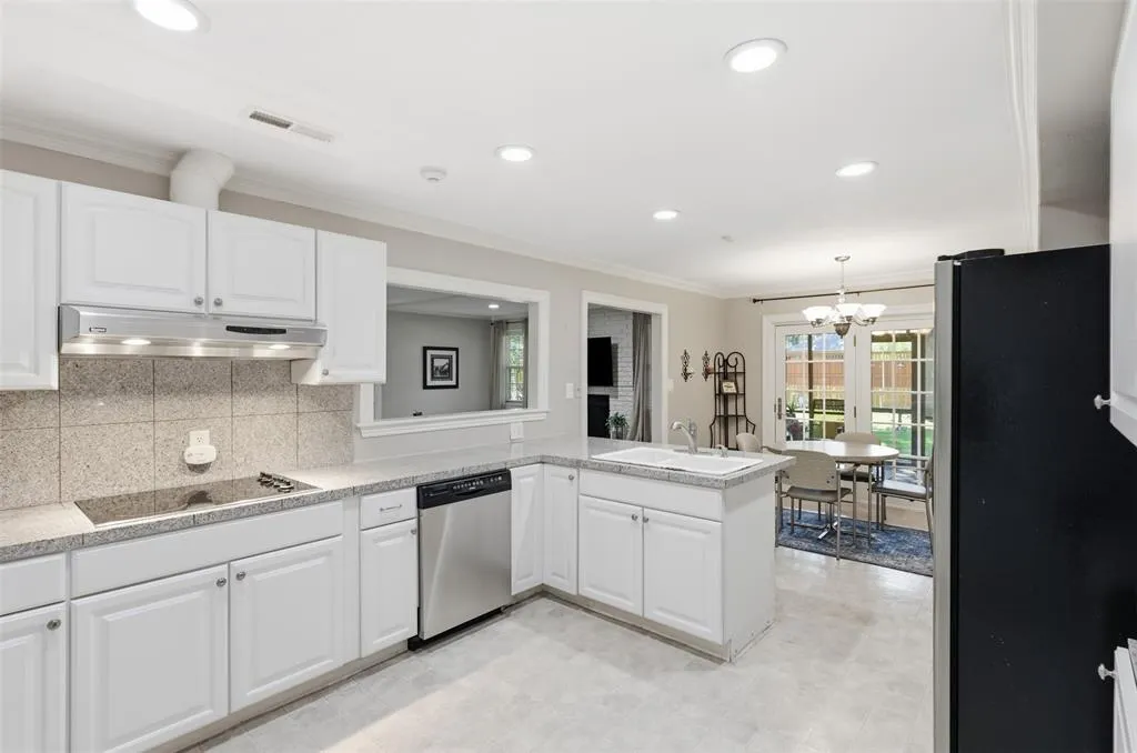 7806 Woodstone Lane