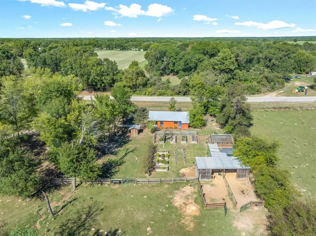 10623 FM 1651