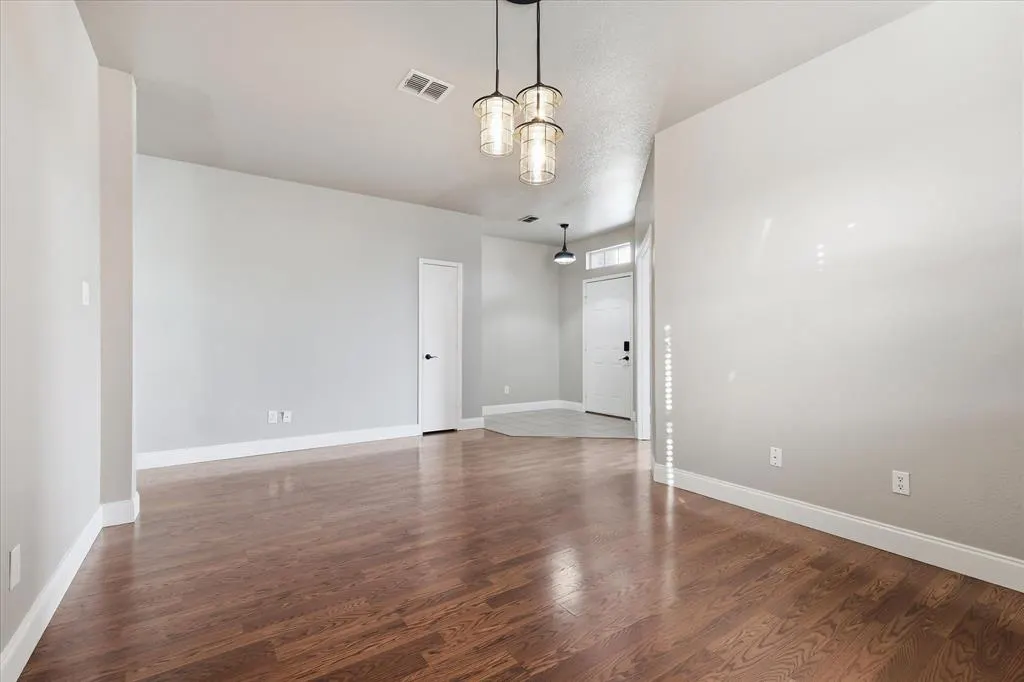 2220 Willow Drive