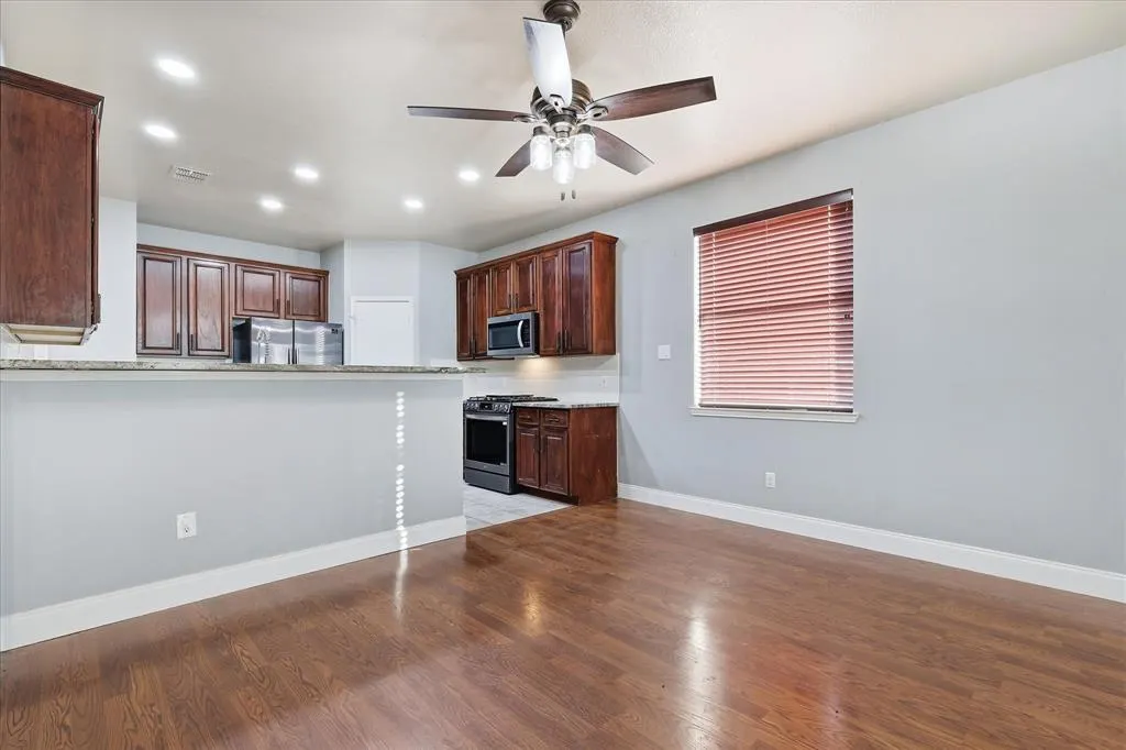 2220 Willow Drive
