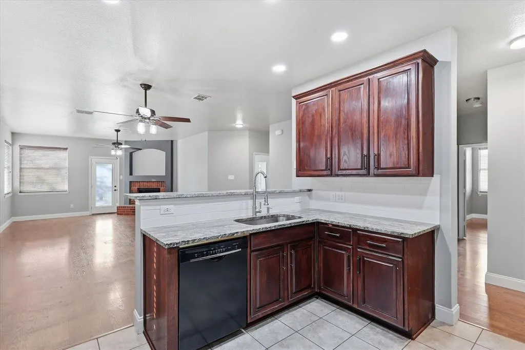 2220 Willow Drive