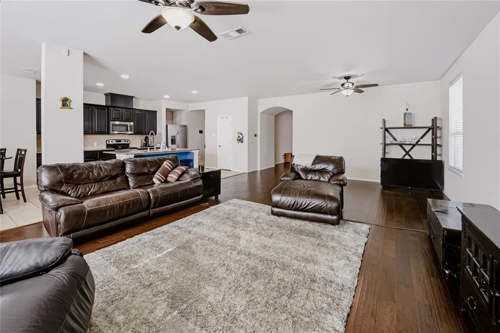 513 Highland Fairway Lane