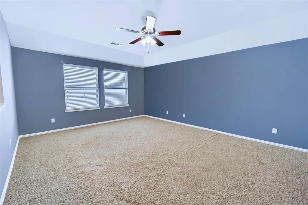 513 Highland Fairway Lane