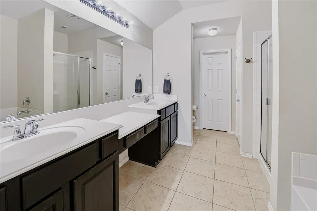 513 Highland Fairway Lane