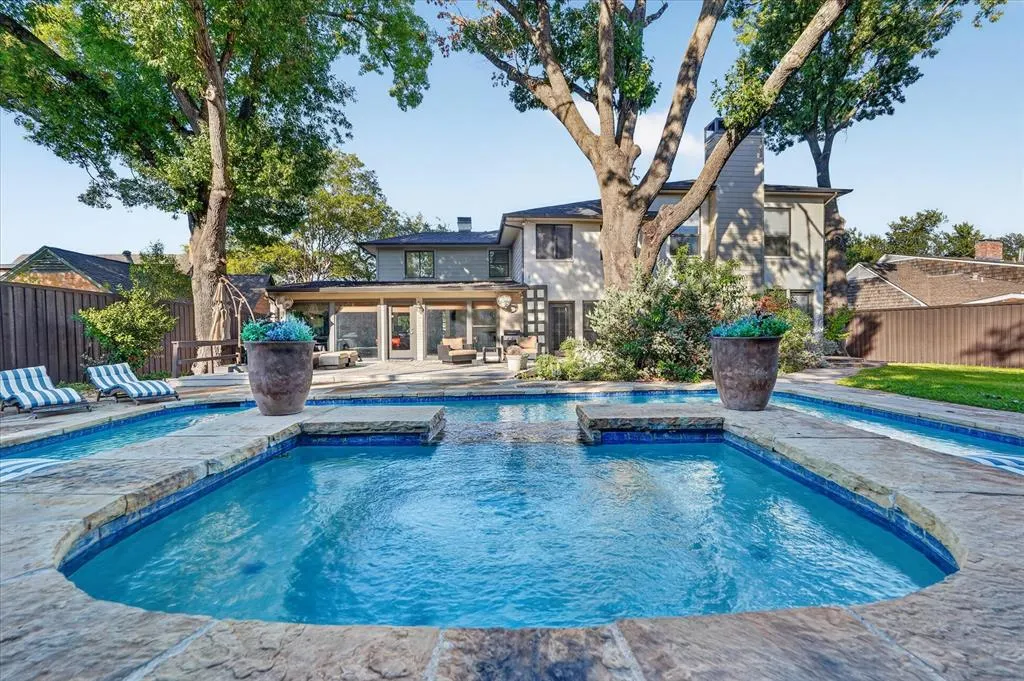4322 Crowley Drive