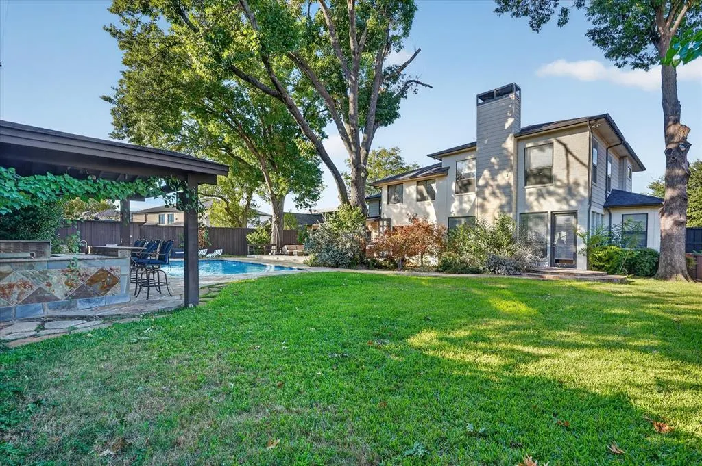 4322 Crowley Drive