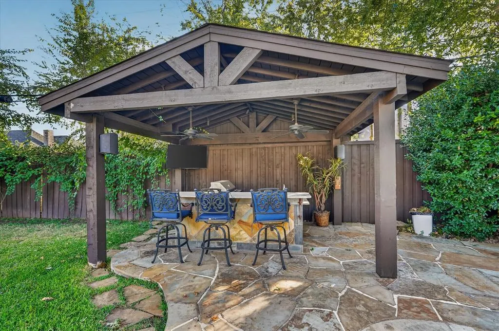 4322 Crowley Drive