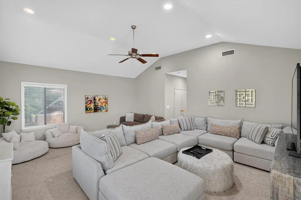4322 Crowley Drive