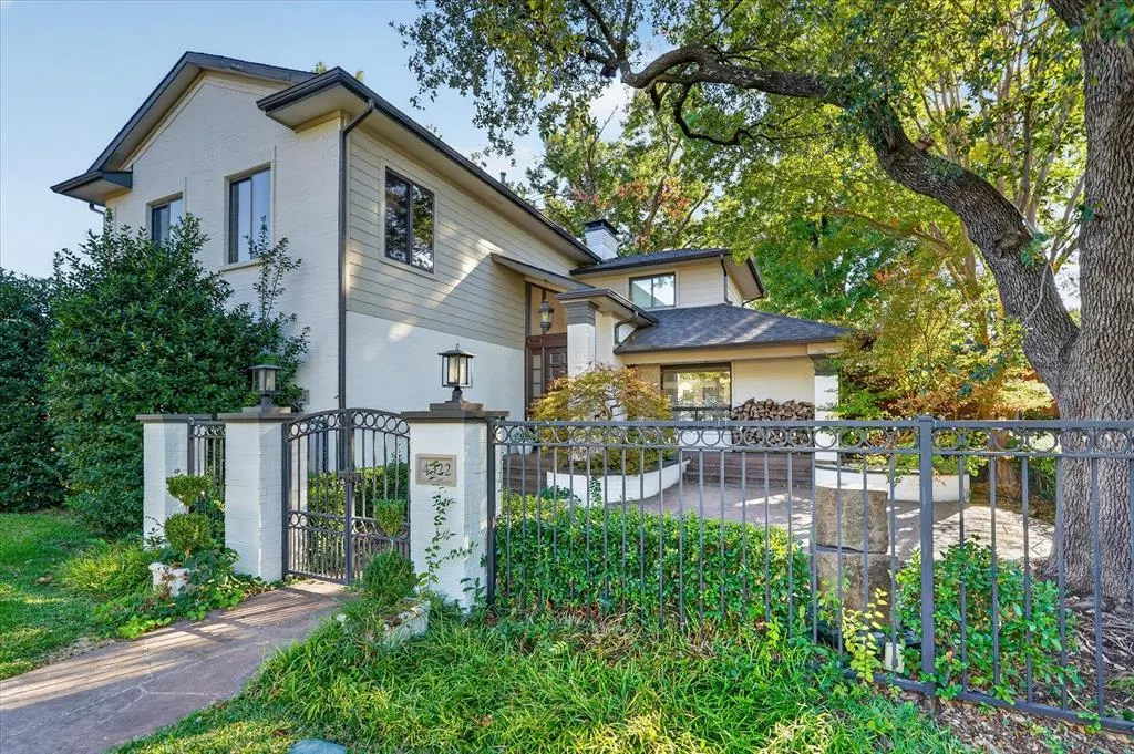 4322 Crowley Drive