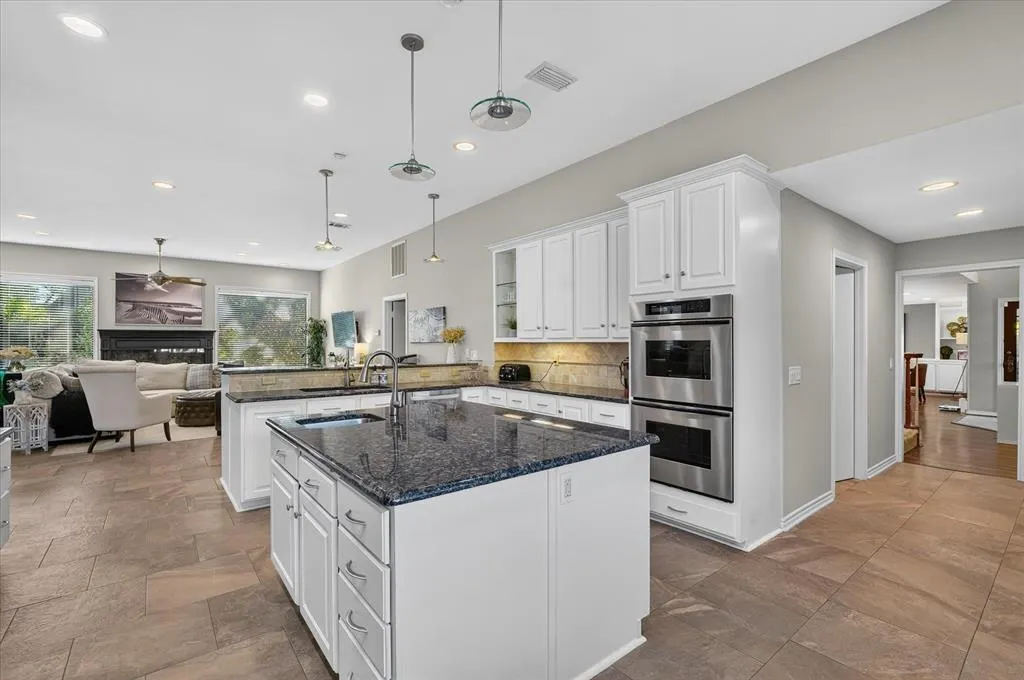 4322 Crowley Drive