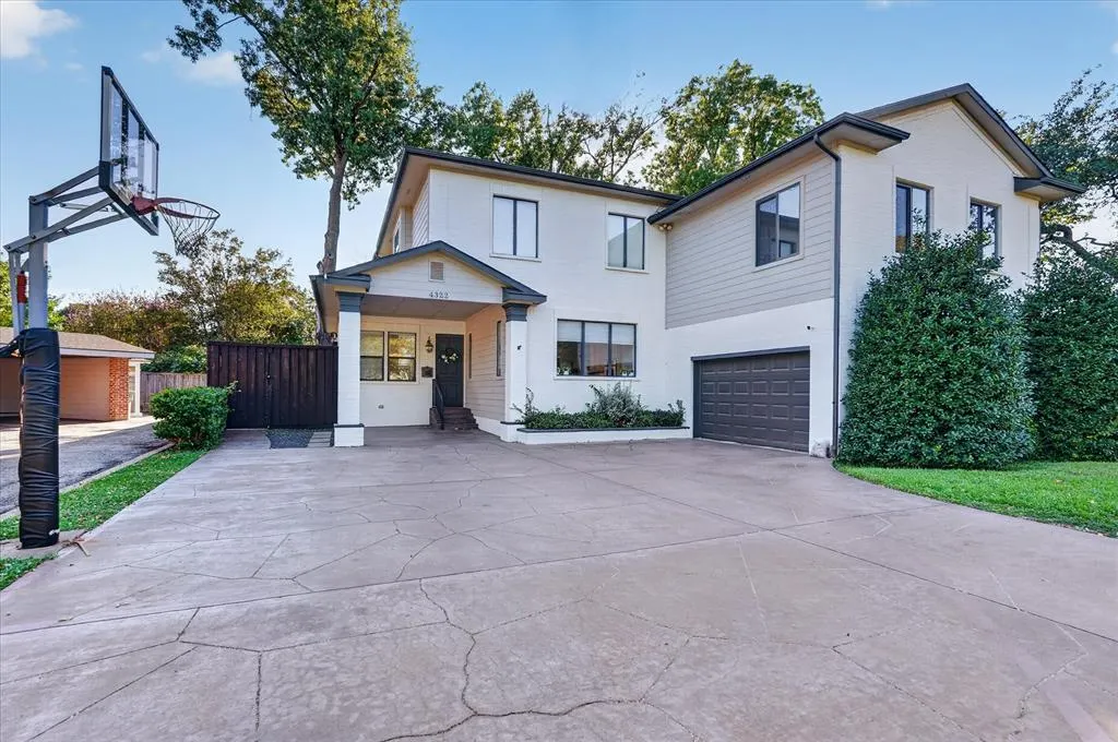 4322 Crowley Drive